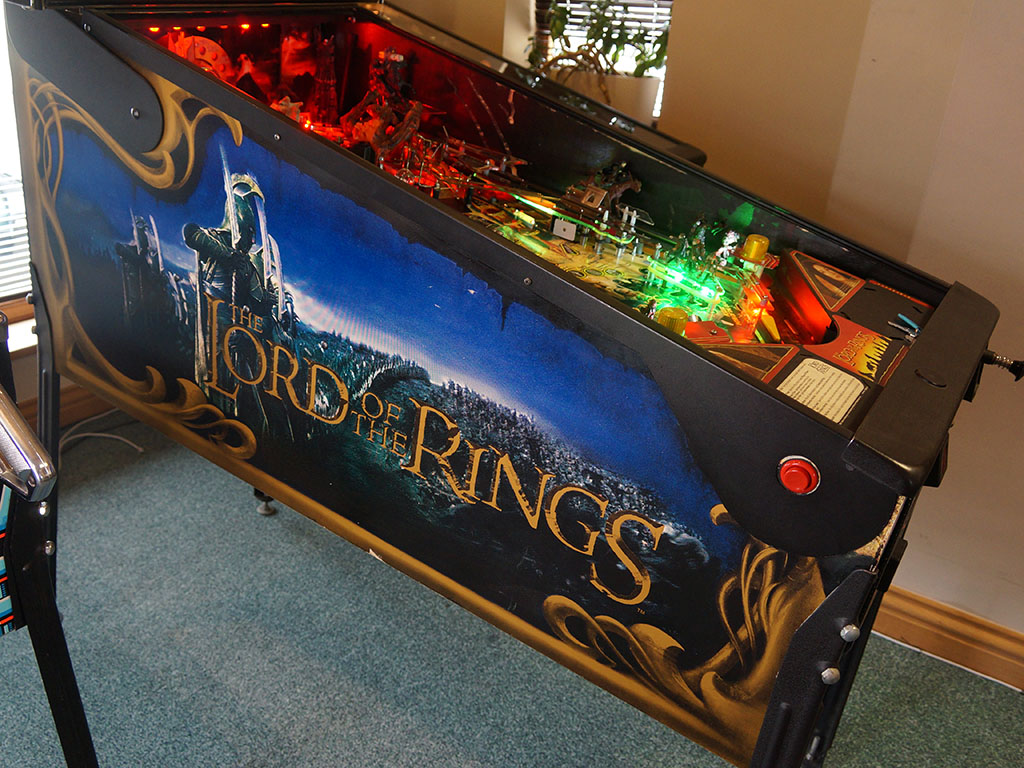 Lord of the Rings Pinball Machine For Sale UK